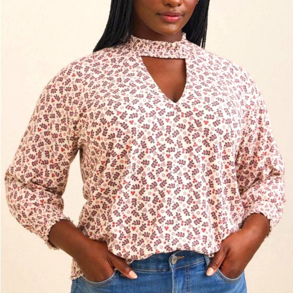 ❤️NWT TORRID CHOKER BLOUSE - GARDEN PRINT - SMOCKED - PLUS SIZE